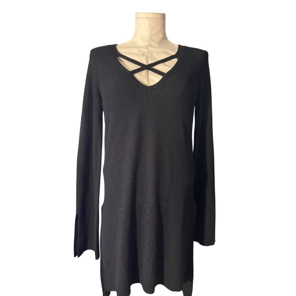 Free People black knit criss-cross long-sleeved tunic sweater Sz S